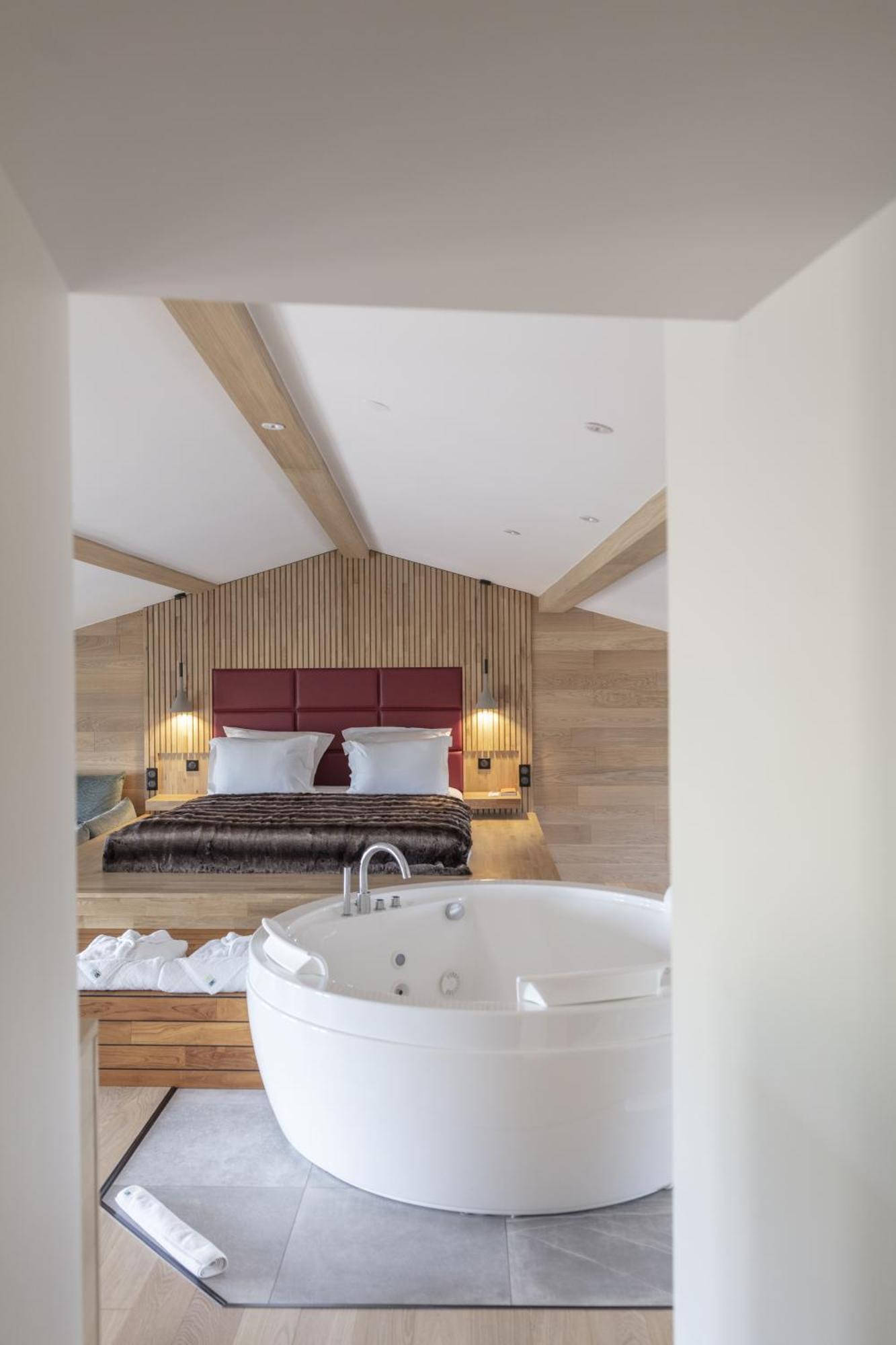 Hotel & Restaurant Origines Par Adrien Descouls - Teritoria Le Broc  Zewnętrze zdjęcie
