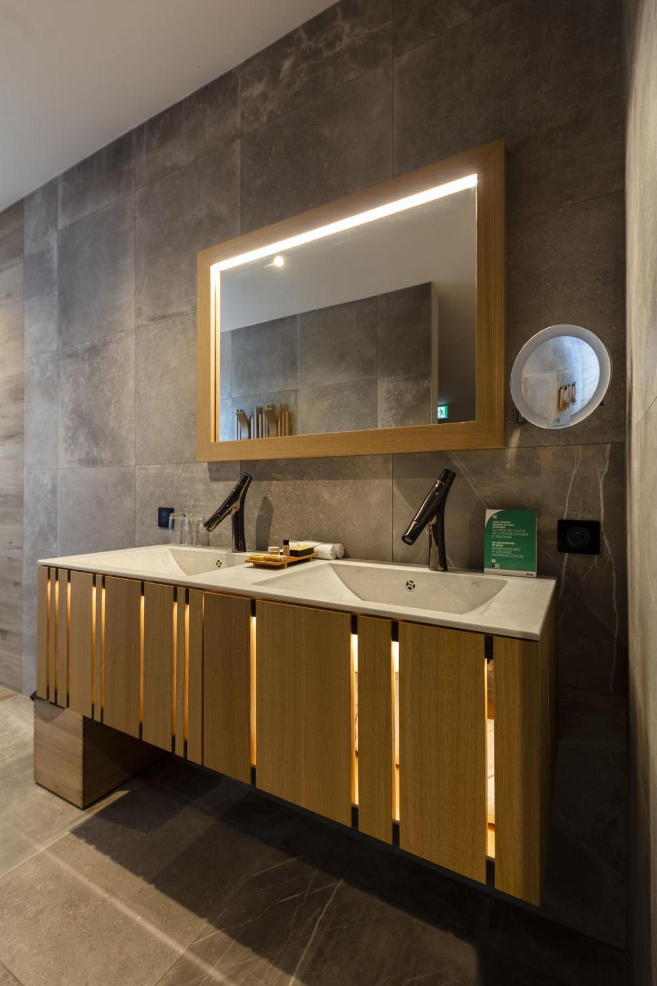 Hotel & Restaurant Origines Par Adrien Descouls - Teritoria Le Broc  Zewnętrze zdjęcie