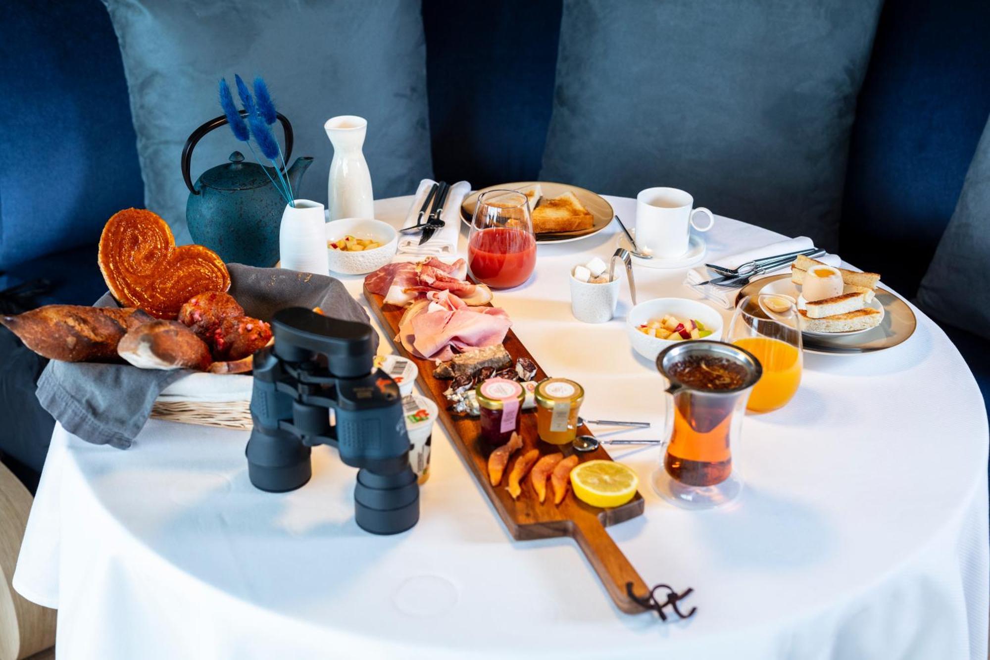 Hotel & Restaurant Origines Par Adrien Descouls - Teritoria Le Broc  Zewnętrze zdjęcie